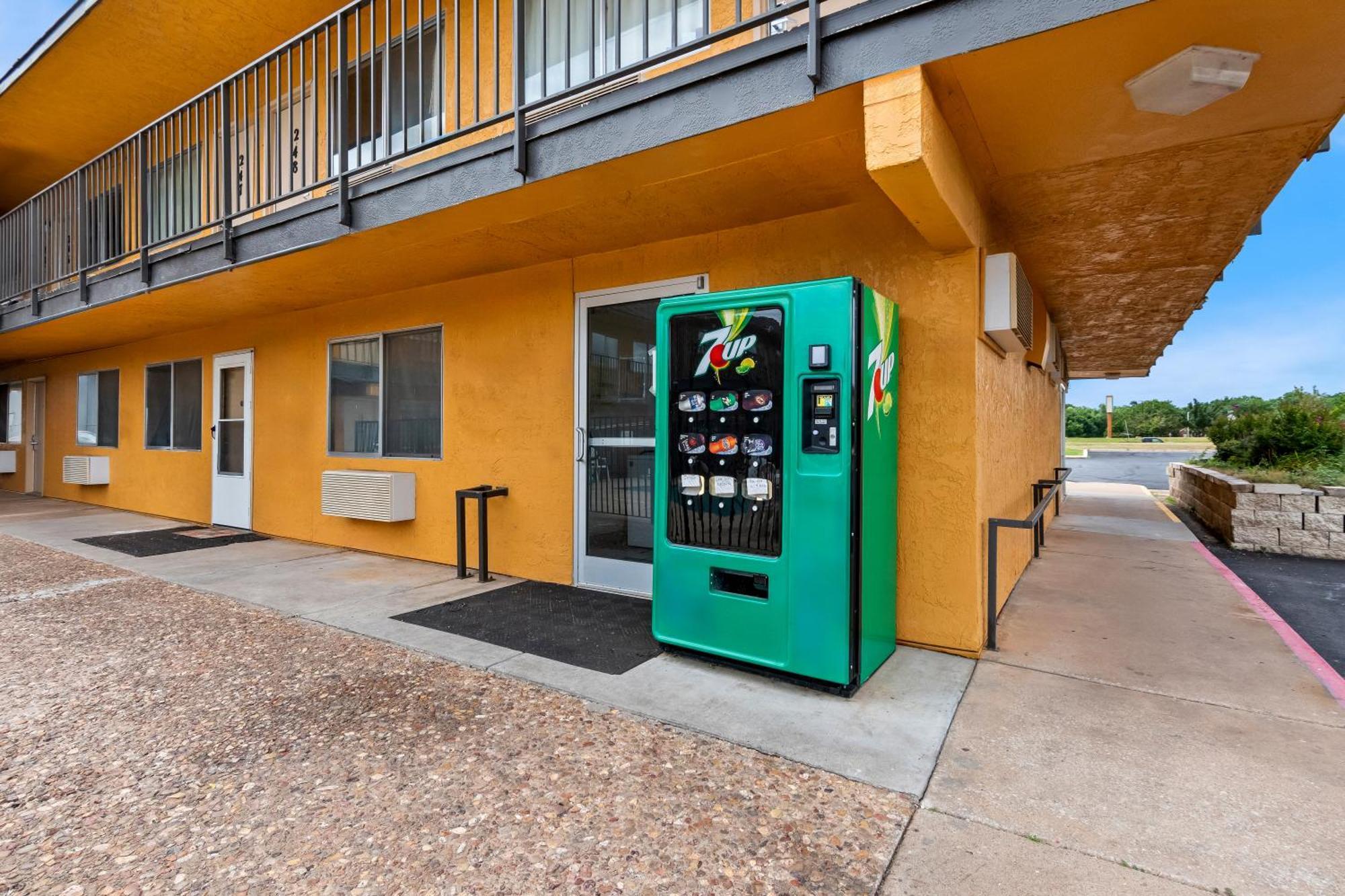 Americas Best Value Inn Stillwater Exteriör bild