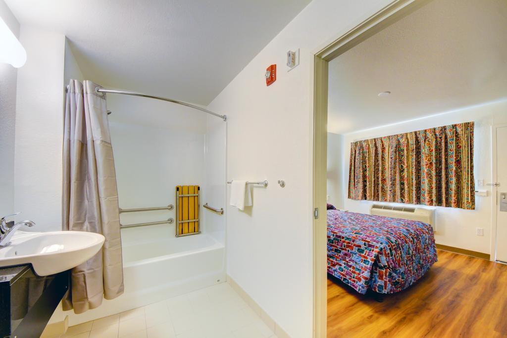 Americas Best Value Inn Stillwater Exteriör bild