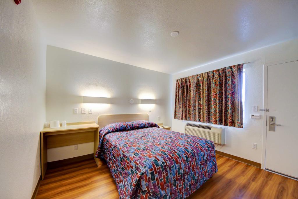 Americas Best Value Inn Stillwater Exteriör bild