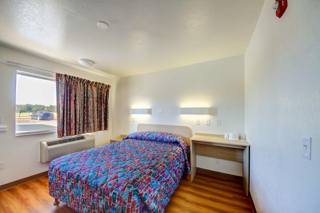 Americas Best Value Inn Stillwater Exteriör bild