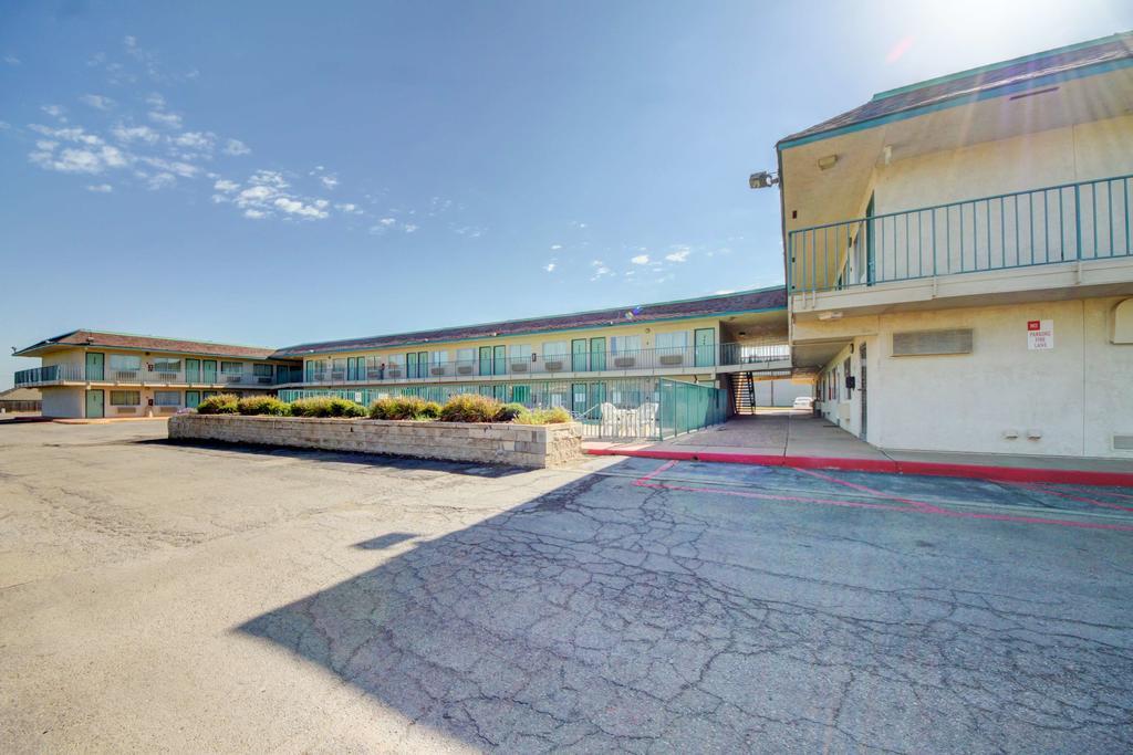 Americas Best Value Inn Stillwater Exteriör bild